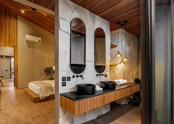 Levante Bali By House Of Winds - Tropical Oasis Near Canggu Villa